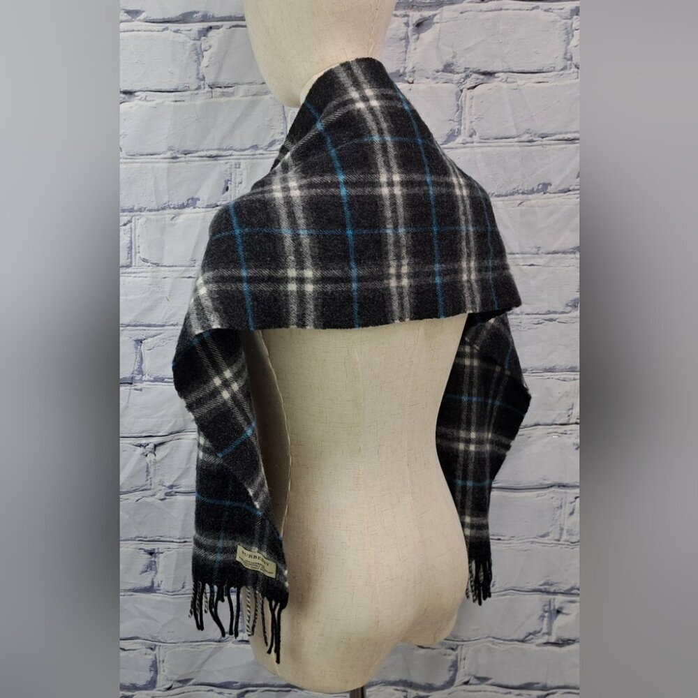 Burberry  Scarf Navy Check 100% Lambswool Scotland 52" x 11.5" - Picture 9 of 10